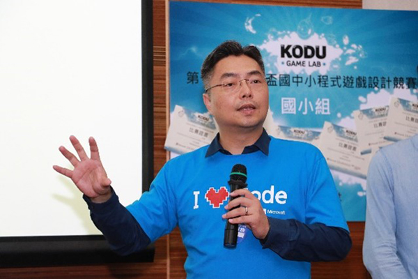 微軟公共暨法律事務處總經理施立成